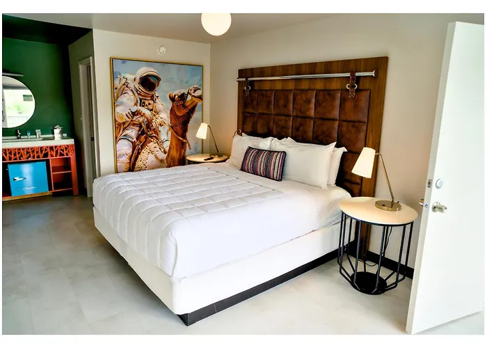 Superior King Suite