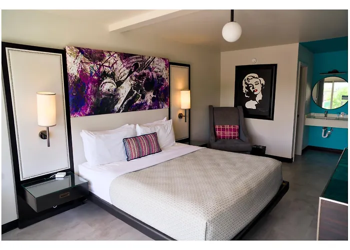 King Room Mobility accessible