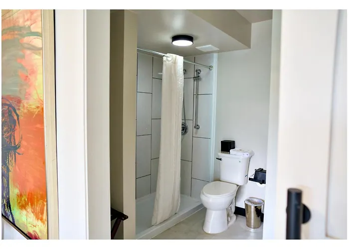 Queen Room Mobility accessible